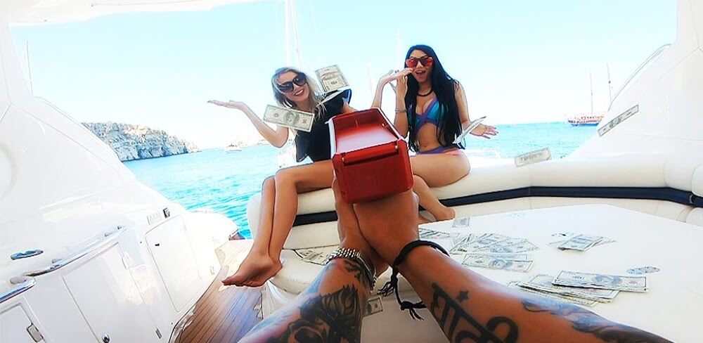 Hijacker Jack MOD APK v3.61 (Game, Premium, Hints, No Ads)